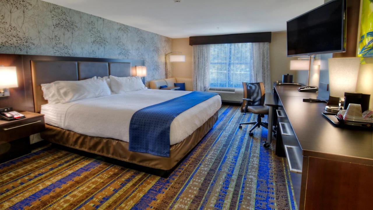 Holiday Inn & Suites Tupelo North By Ihg Екстер'єр фото
