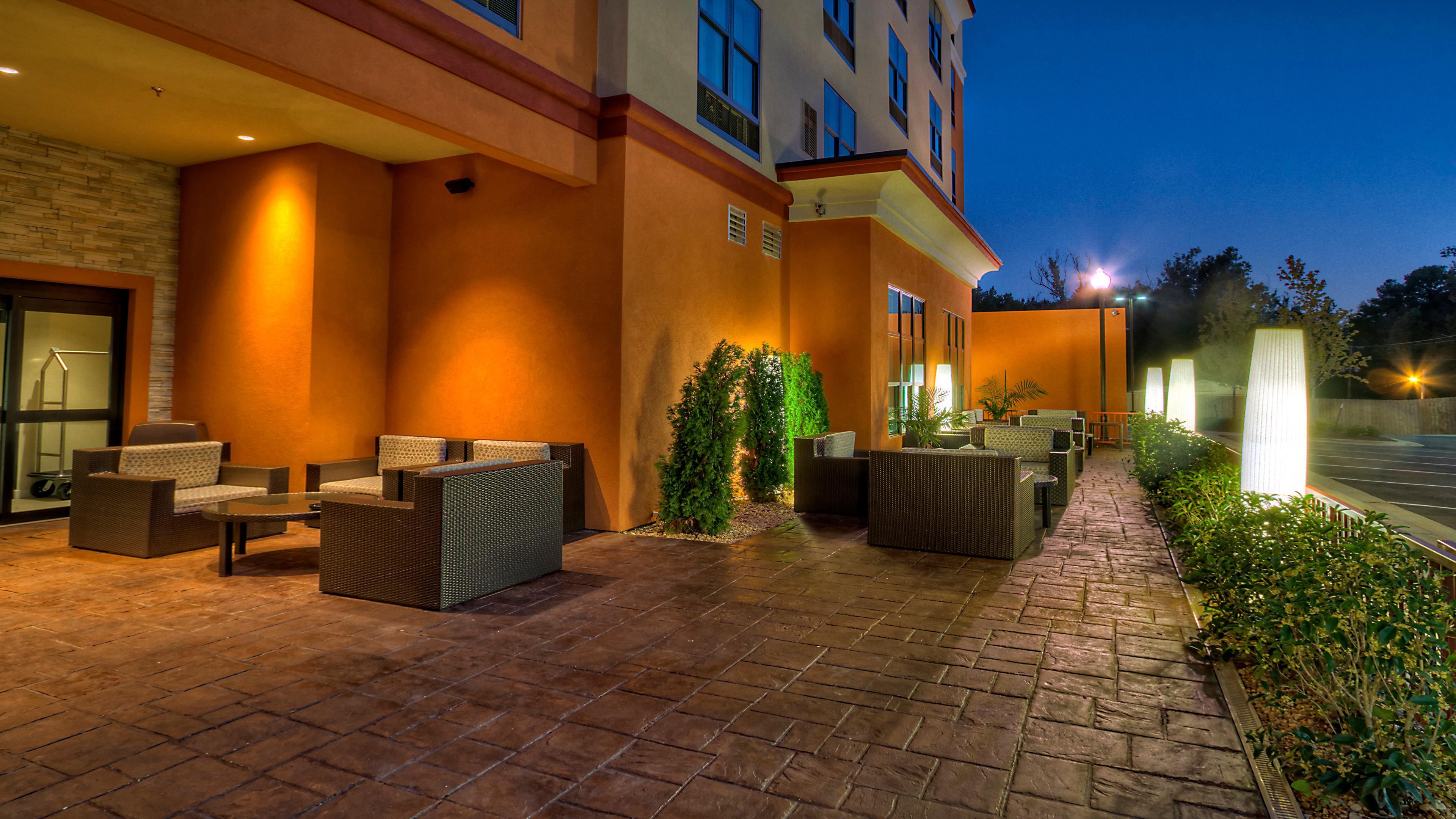Holiday Inn & Suites Tupelo North By Ihg Екстер'єр фото
